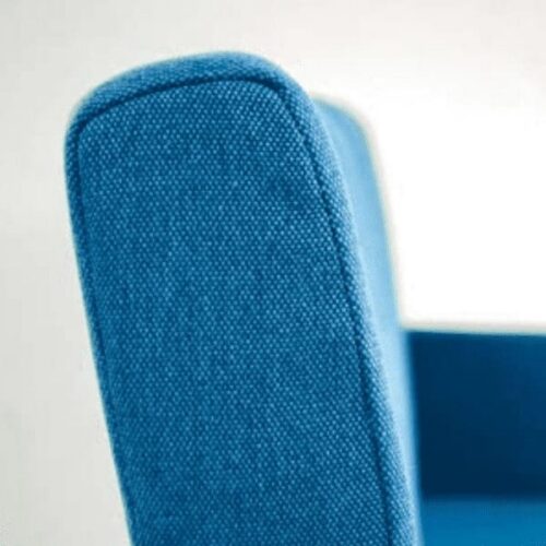 MINKSTASUOLIU-SEIMA_MENSA_6 Minkštasuolių šeima MENSA